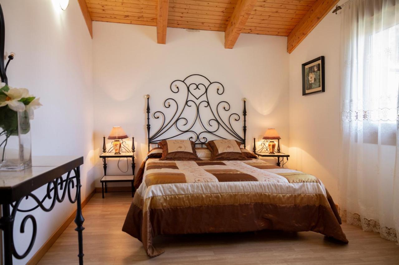 Casa Rural Mirador De Pinares San Leonardo De Yague Bagian luar foto